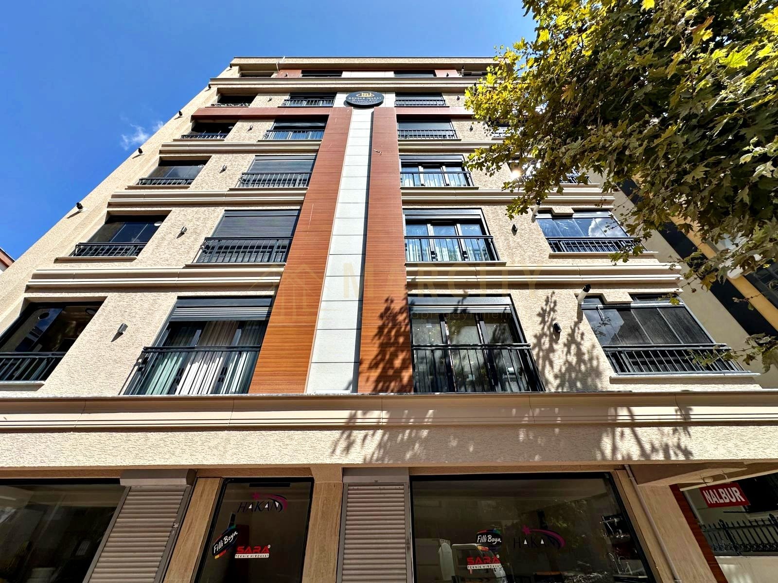 Marcity'den Çamlık Cad.Civarı Sıfır 3+1 Köşe Satılık Daire