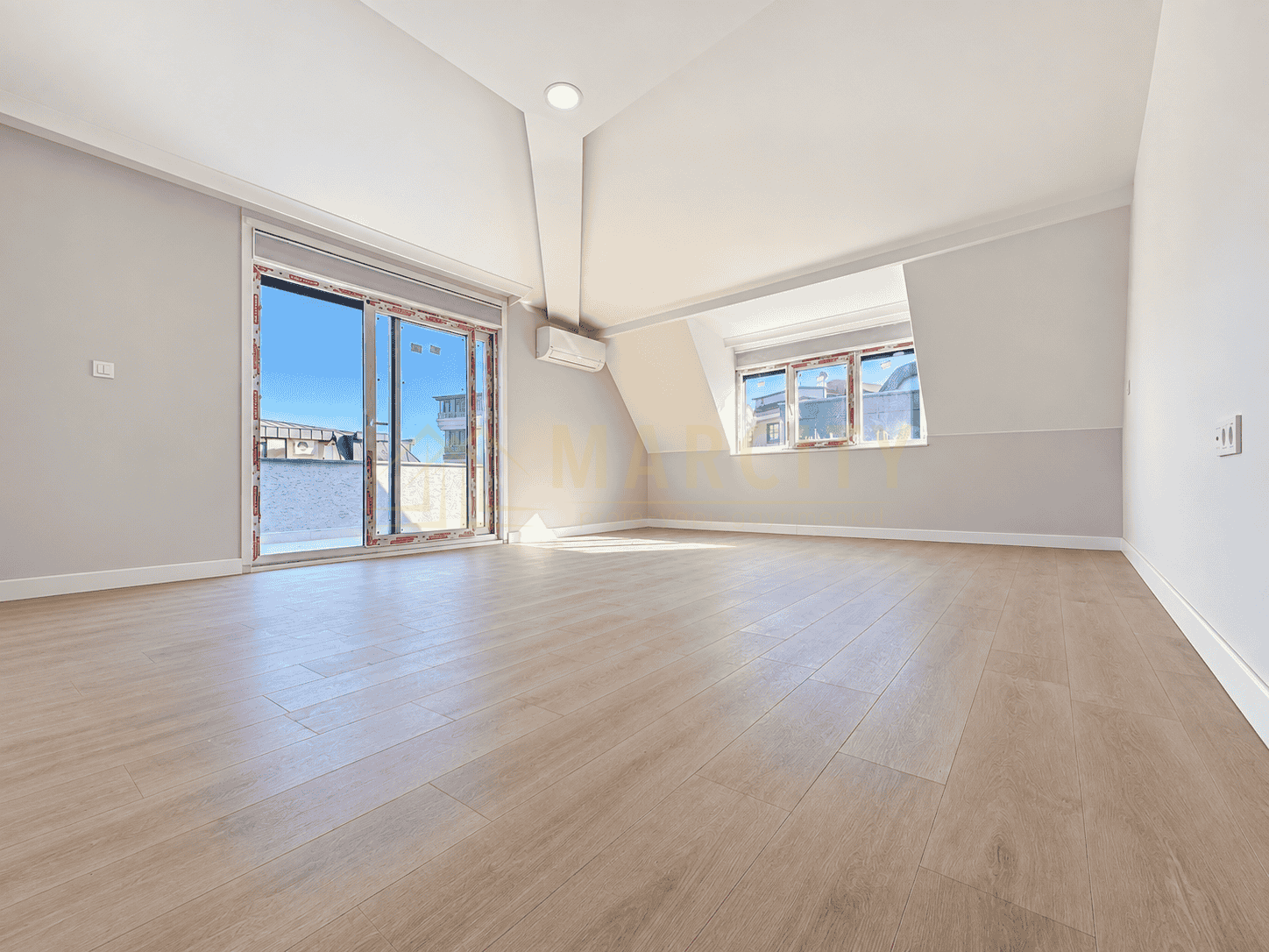 Marcity'den B.Merkez'de Sıfır 2+1 95m²Teraslı Lüx Y.Isıtma Daire